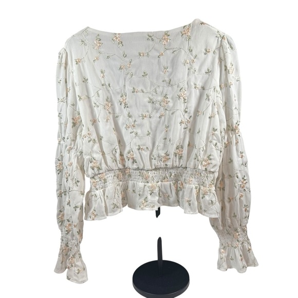 ARULA Cream Floral Blouse with Ruffle Detail - Picture 2 of 14